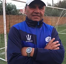 Lorenzo Carrabs: El portero que conquistó Colombia y Uruguay Lorenzo Carrabs en su Centro de Formación de Arqueros - lorenzocarrabs.com.uy